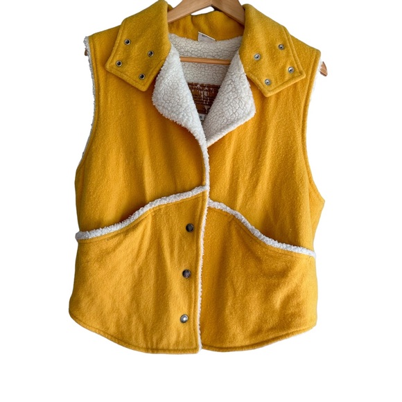 Calvin Klein Wool Vest Yellow Small - Picture 2 of 9
